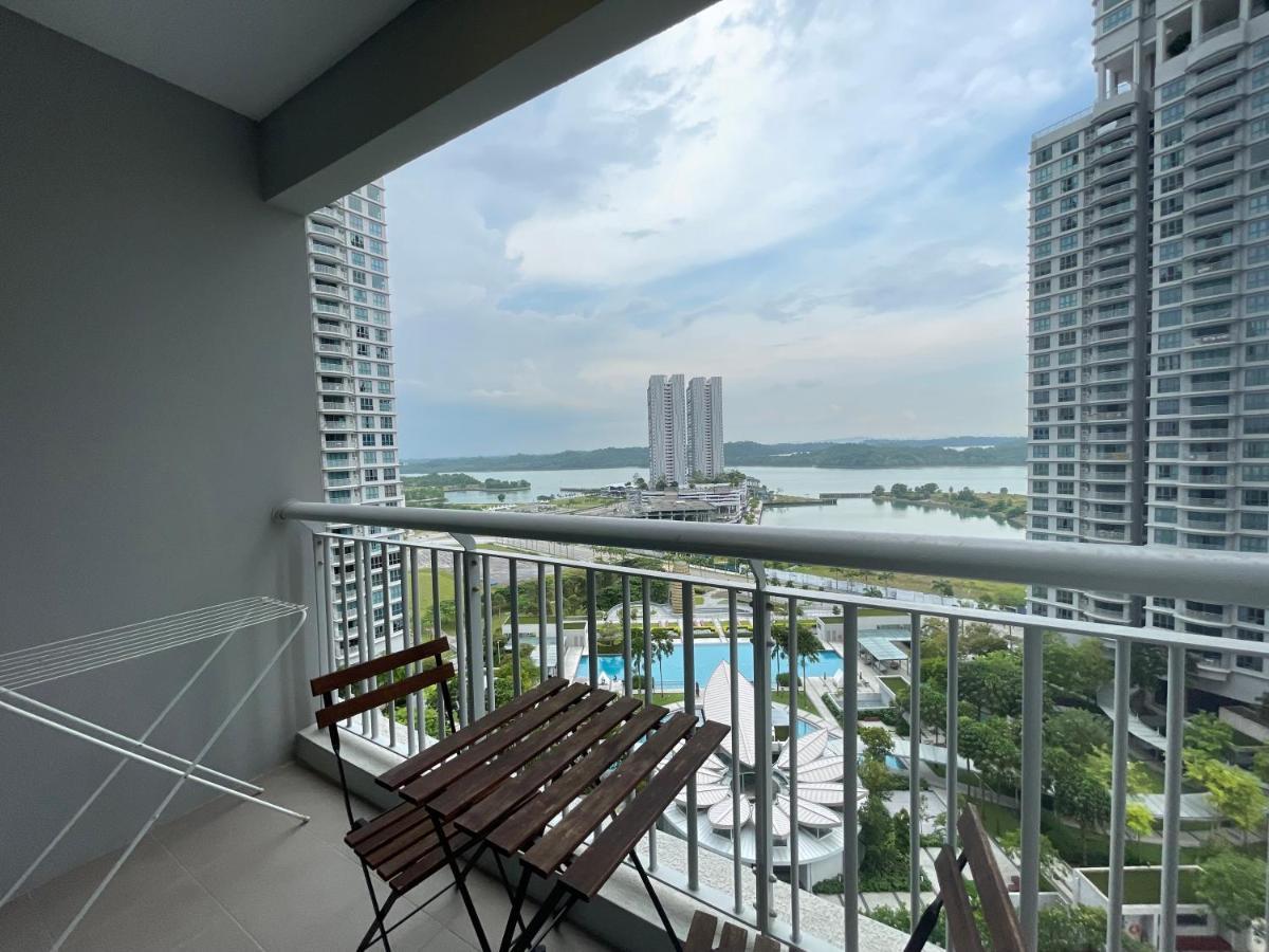 Teega Suites Puteriharbour By Wp Homestay Johor Bahru Exterior photo